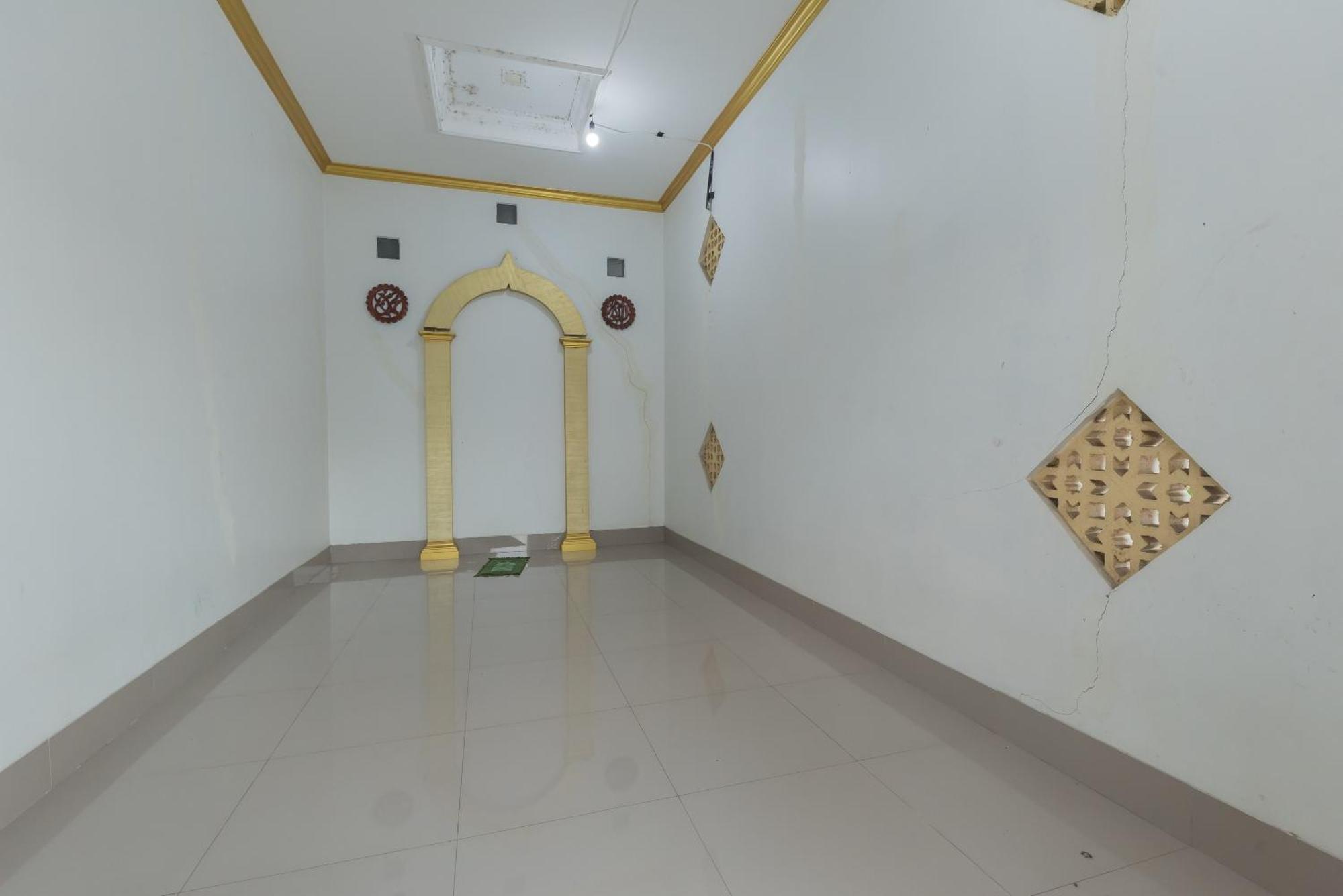 Urbanview Hotel Cianjur City Park By Reddoorz Buitenkant foto