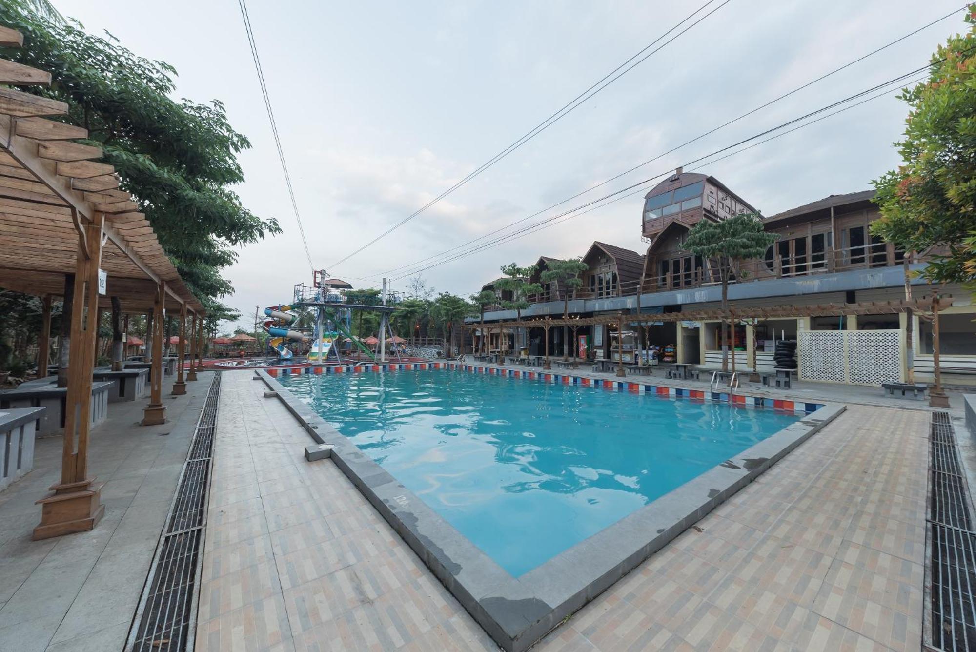 Urbanview Hotel Cianjur City Park By Reddoorz Buitenkant foto