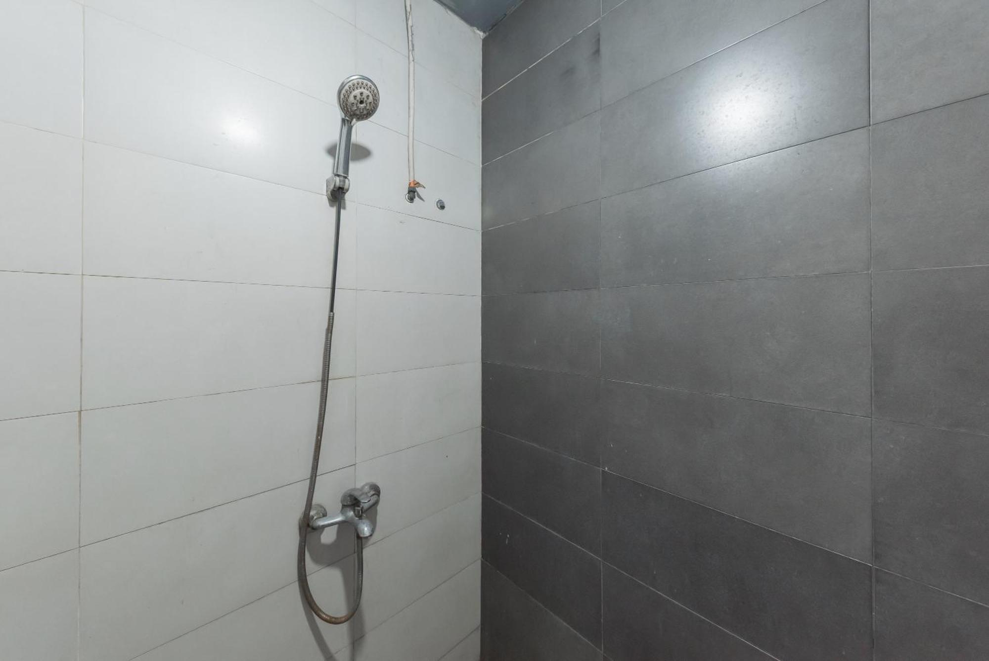 Urbanview Hotel Cianjur City Park By Reddoorz Buitenkant foto