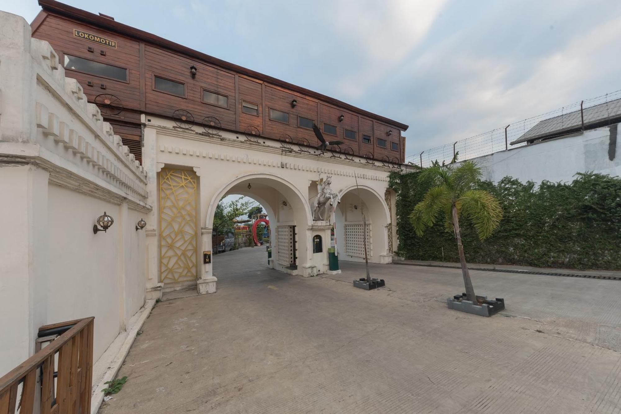 Urbanview Hotel Cianjur City Park By Reddoorz Buitenkant foto